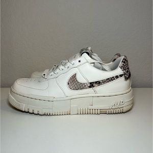Nike Air Force 1 Pixel Snakeskin size 5.5